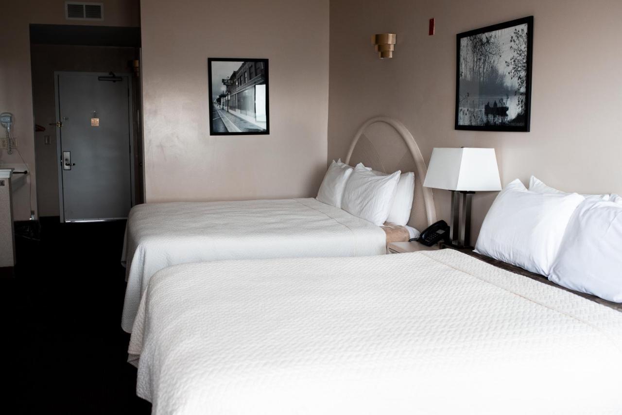 West Bank Inn Celina 外观 照片