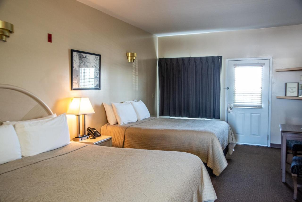 West Bank Inn Celina 外观 照片